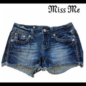 Miss me denim Jean shorts size 25
